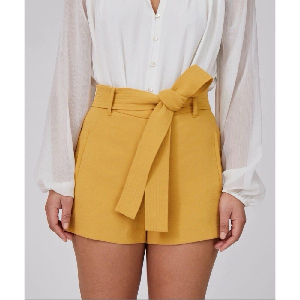 Aritzia Wilfred Tie-Front Trouser Shorts Cairo Gold Women’s Size 4 EUC